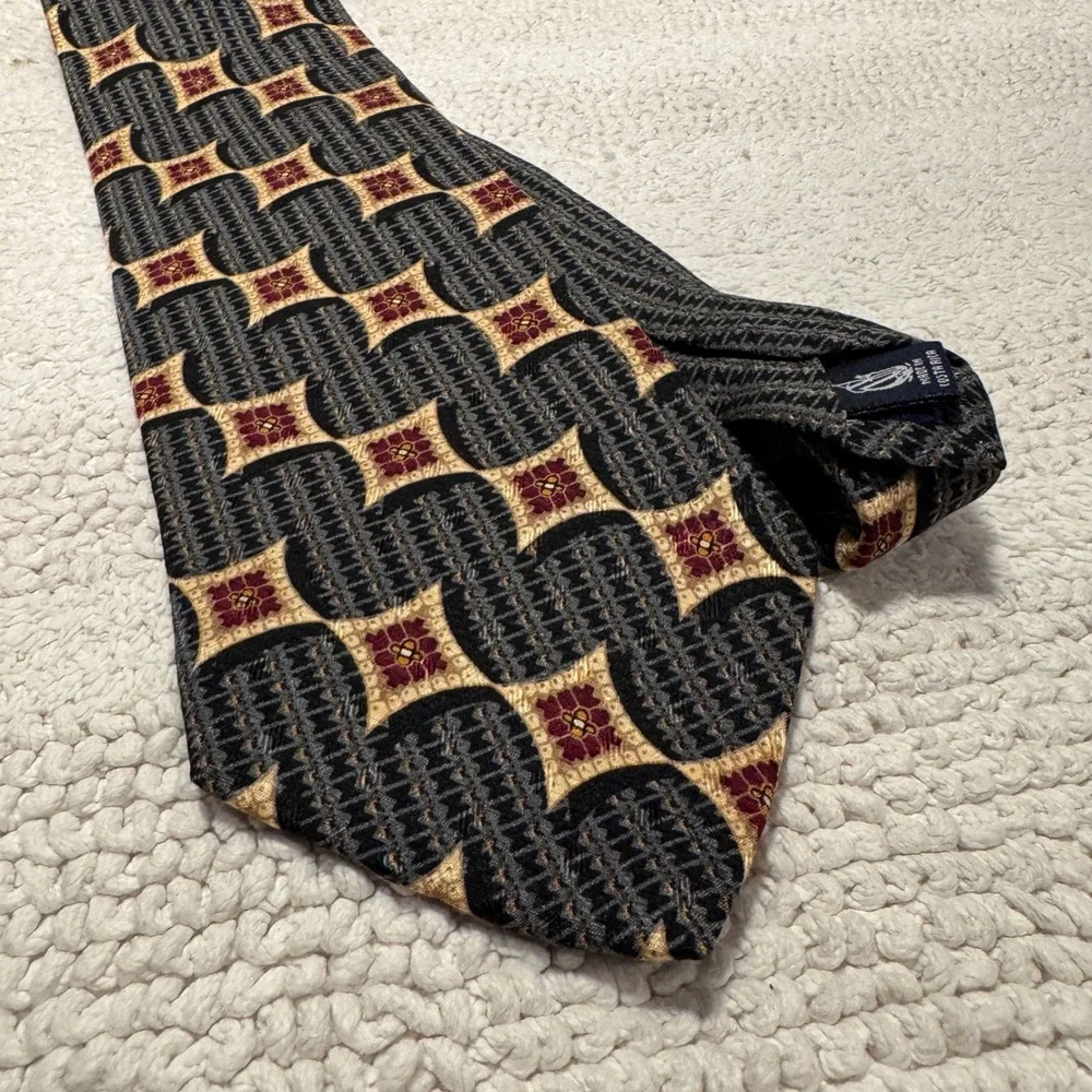 Nautica Tie Gray Gold Geometric Medallion Silk Business Professional Classic